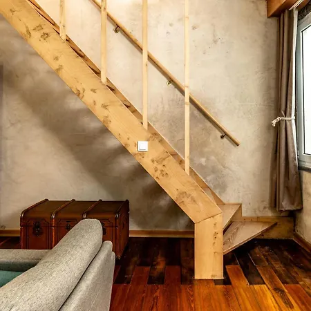 Knock Knock Ii * Ponta Delgada