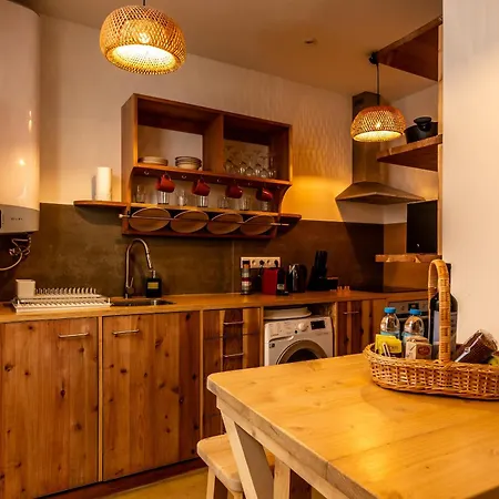 Knock Knock Ii * Ponta Delgada