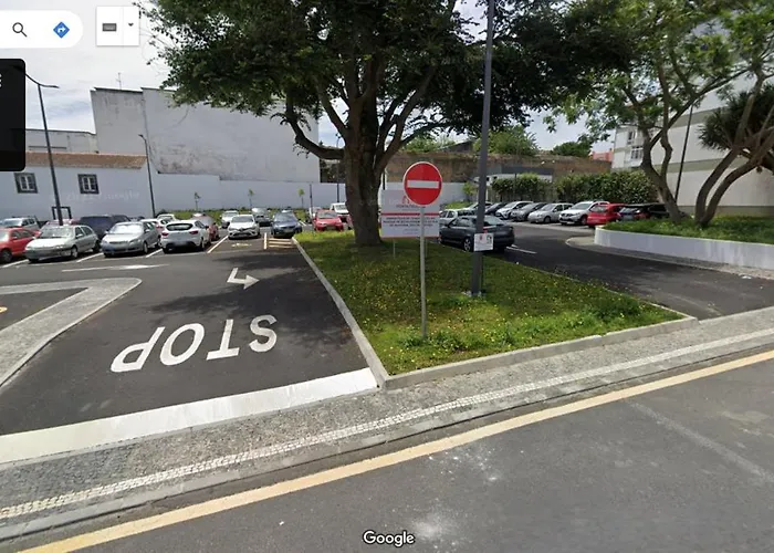 Knock Knock Ii Ponta Delgada